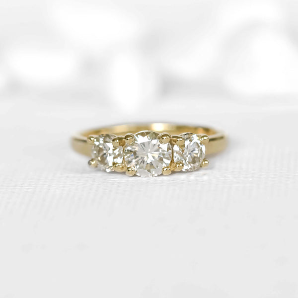 3-Stone Setting Diamonds Ring